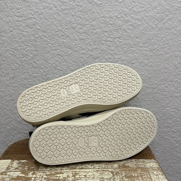 Veja Wata II Black White High Top Sneakers Size 37 / 6 - Picture 10 of 10